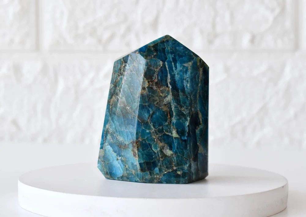 Polished Apatite Points